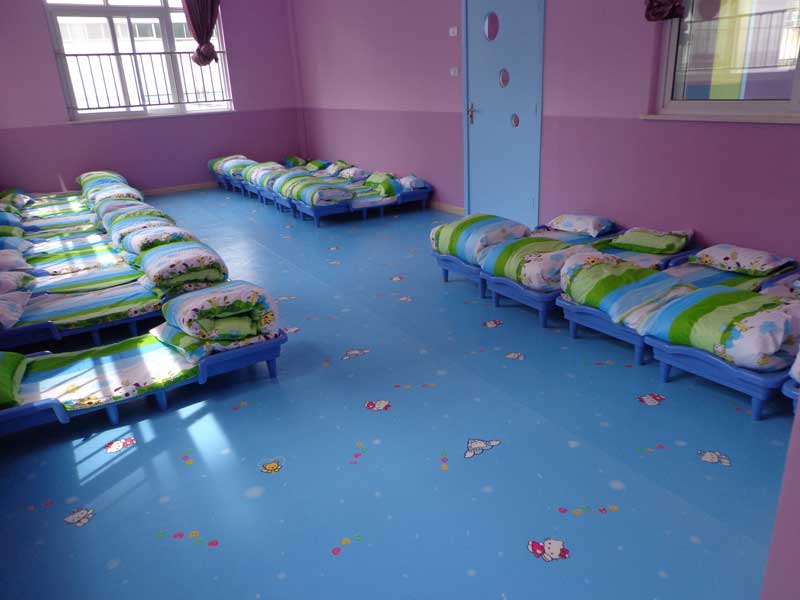 幼兒園膠地板圖 防靜電塑膠地板將變成幼兒園膠地板發展趨勢