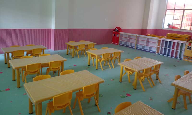 湖北省幼兒園塑膠地板 湖南省邵陽(yáng)市邵東縣八一幼兒園地板
